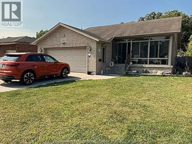 House for rent: 2015 Randolph, Windsor, Ontario N9B 2W4