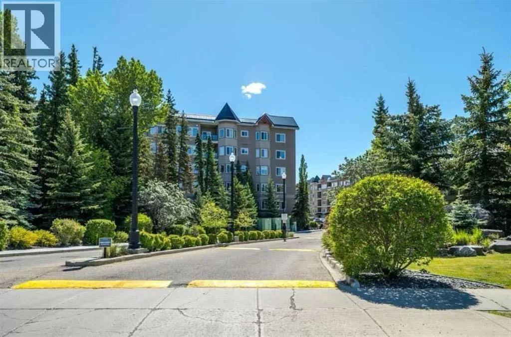 Apartment for rent: 202, 10 Discovery Ridge Close Sw, Calgary, Alberta t3h 5x3