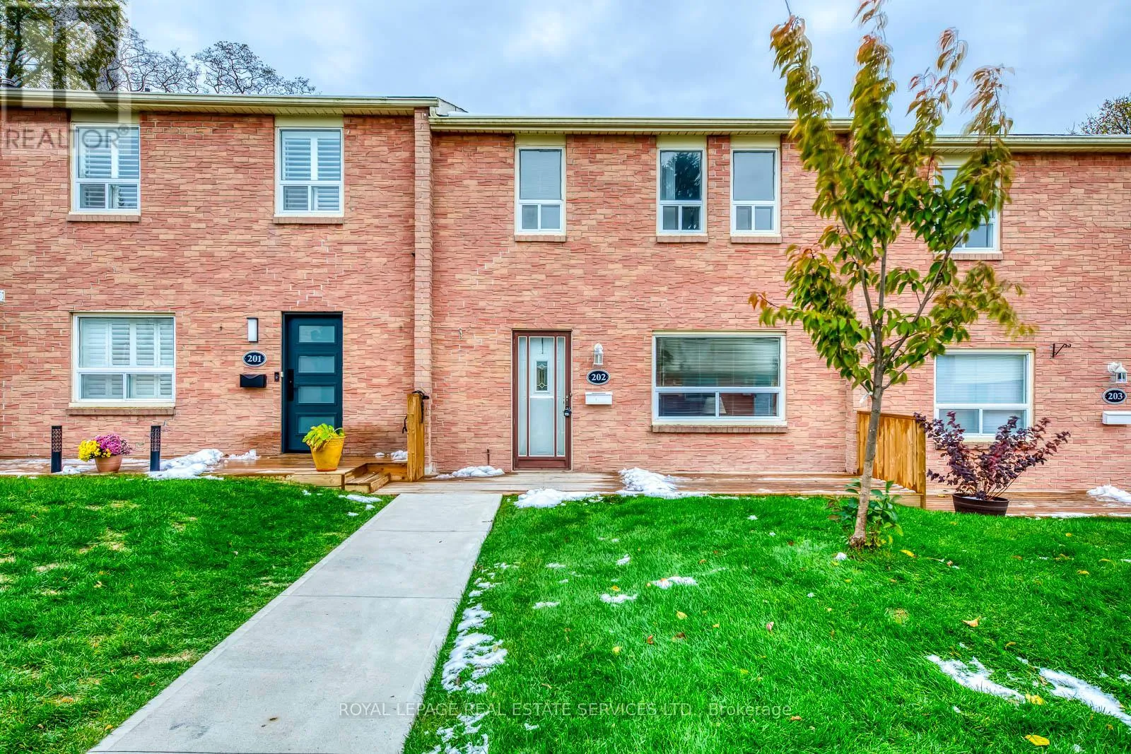 Row / Townhouse for rent: 202 - 1055 Shawnmarr Road, Mississauga, Ontario L5H 3V2