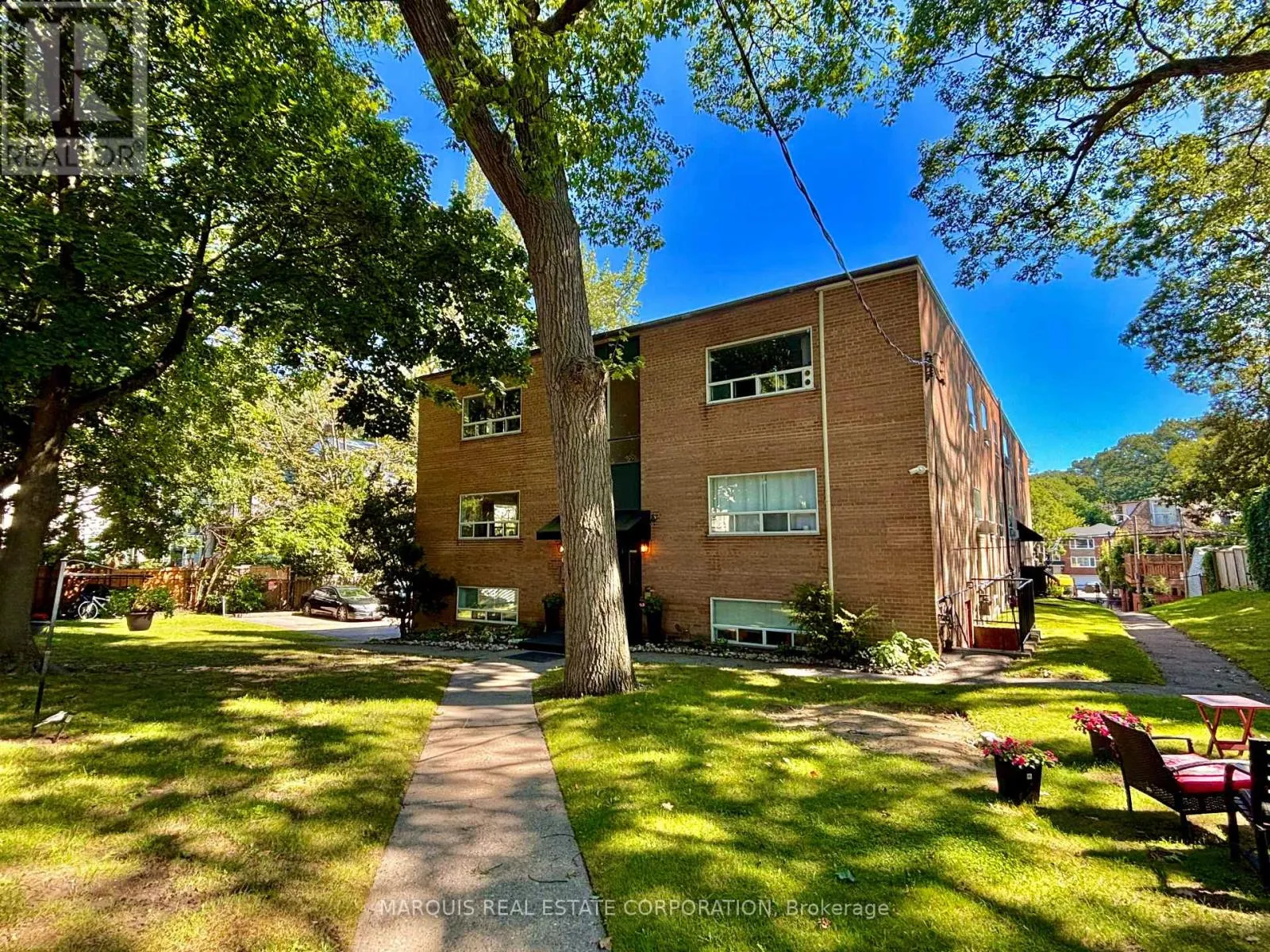 Other for rent: 202 - 109 Beech Avenue, Toronto, Ontario M4E 3E5