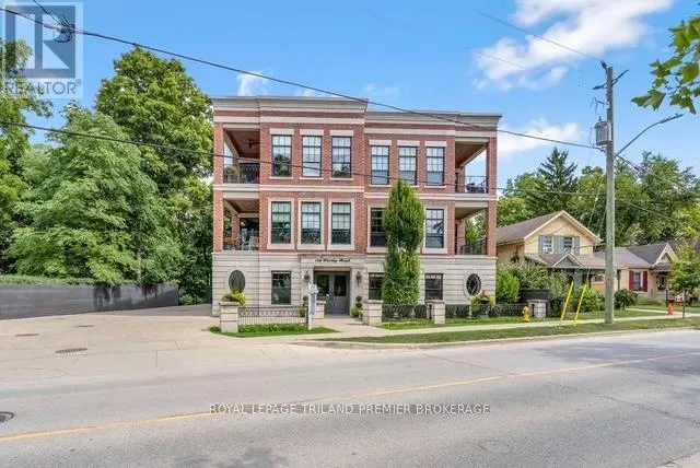 202 - 122 Wortley Road, London South, Ontario N6C 3N8