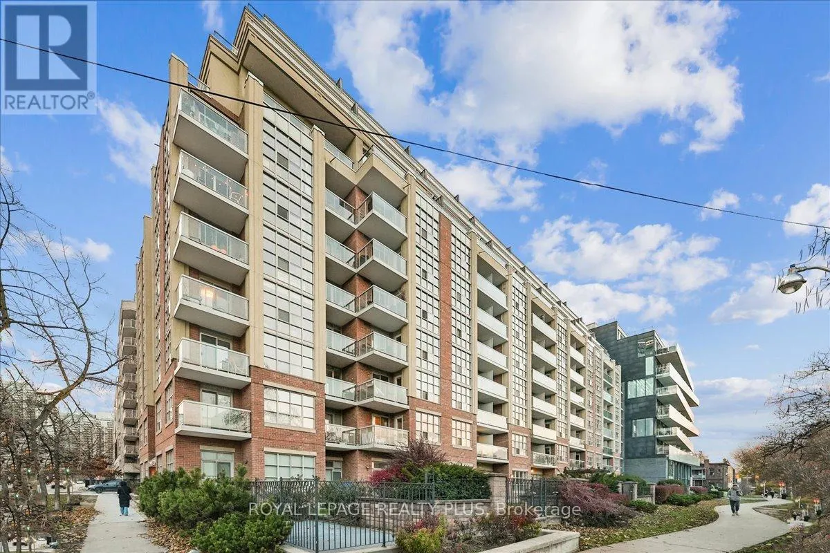 Apartment for rent: 202 - 15 Stafford Street, Toronto, Ontario M5V 3X6