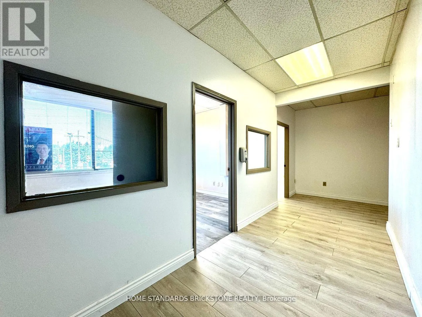 202 - 1680 Jane Street, Toronto, Ontario M9N 2S2