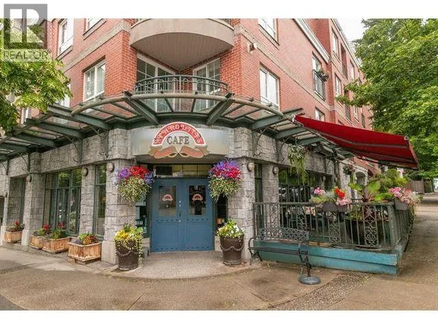 Apartment for rent: 202 1989 Dunbar Street, Vancouver, British Columbia V6R 4R5