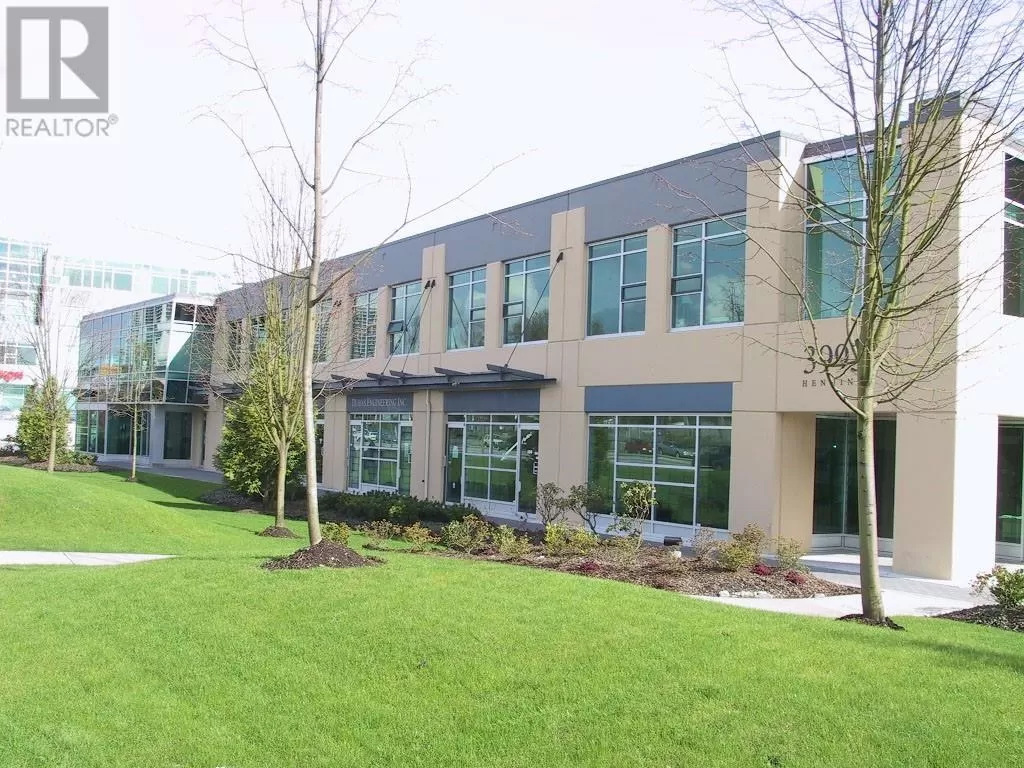 202 3993 Henning Drive, Burnaby, British Columbia V5C 6P7