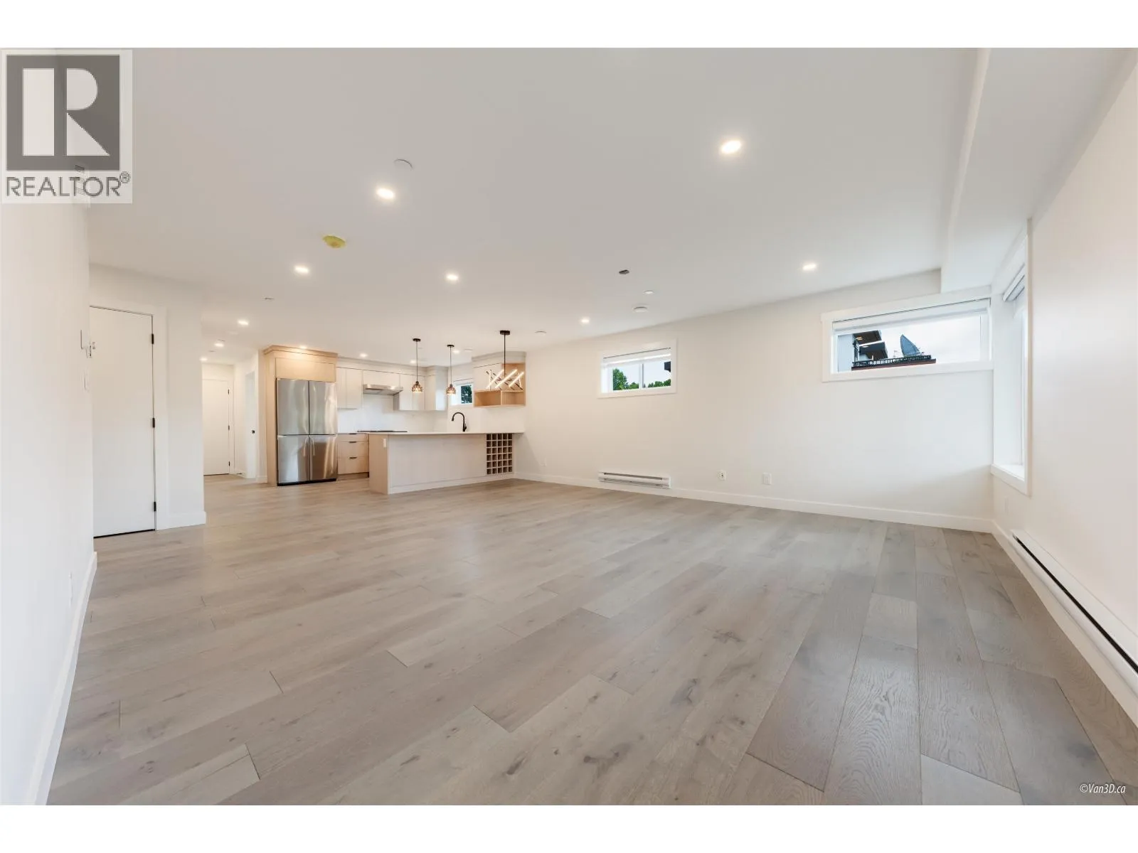 Row / Townhouse for rent: 202 5092 Slocan Street, Vancouver, British Columbia V5R 2A5