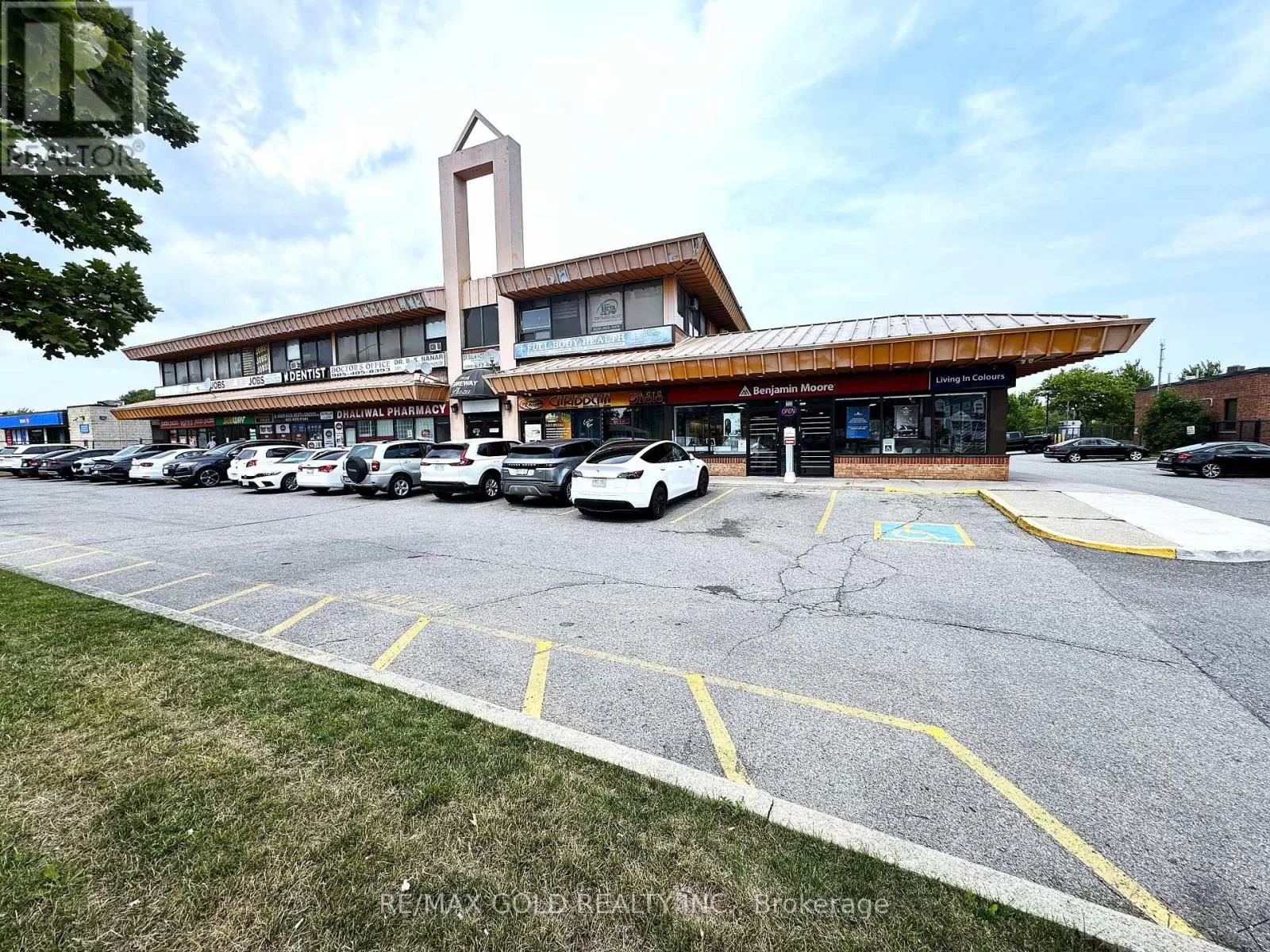 Offices for rent: 202 - 7125 Goreway Drive, Mississauga, Ontario L4T 4H3