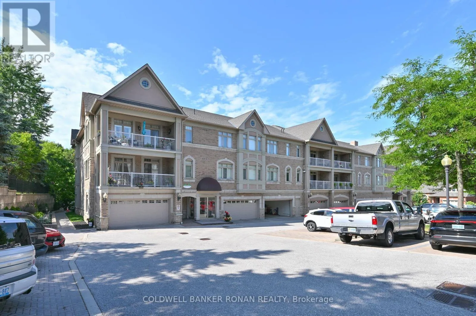 Apartment for rent: 202 - 78 Sunset Boulevard, New Tecumseth, Ontario L9R 2H5