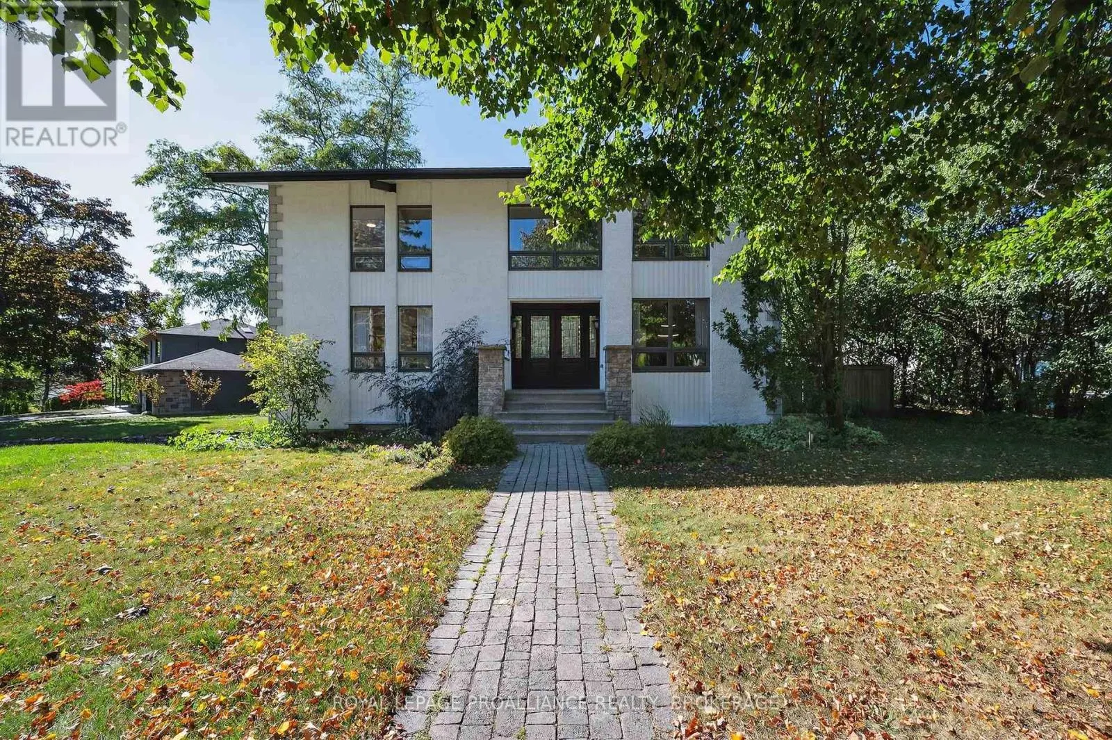 House for rent: 202 Alwington Place, Kingston, Ontario K7L 4P8