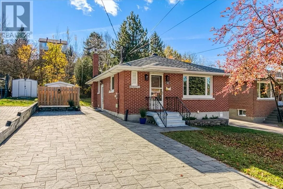 House for rent: 202 Dunvegan Court, Sudbury, Ontario P3E 1Z4