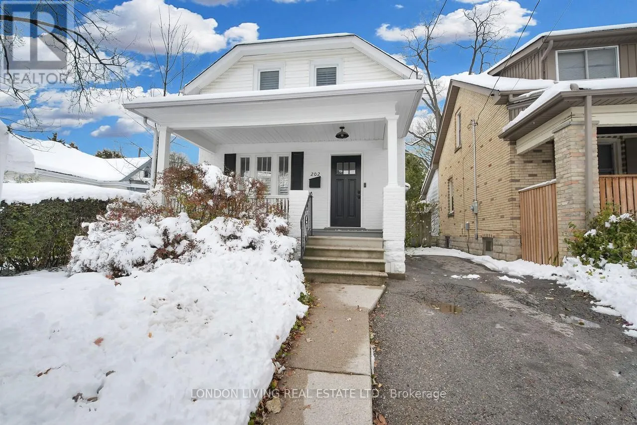 House for rent: 202 Emery Street E, London South, Ontario N6C 2E2