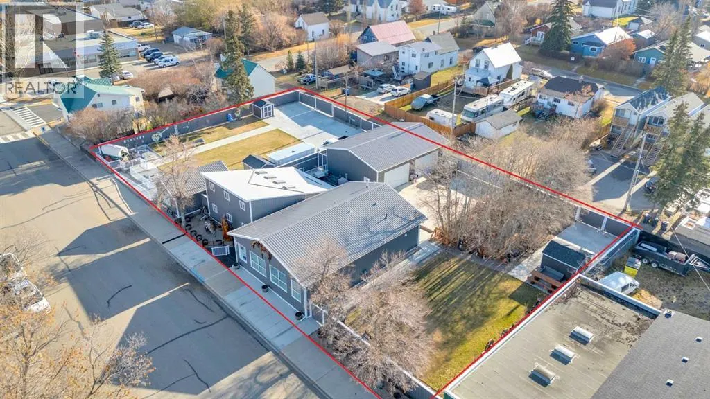 Commercial Mix for rent: 2023 20 Avenue, Bowden, Alberta T0M 0K0