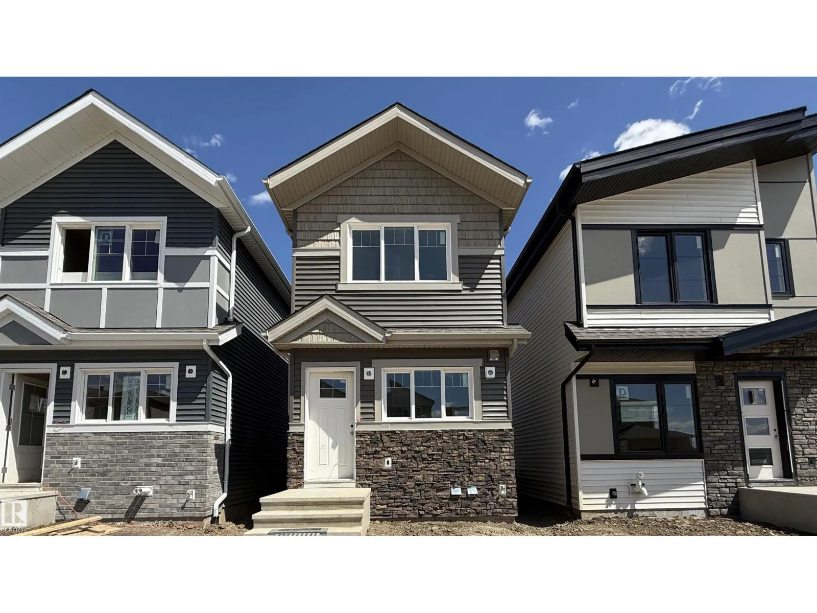 House for rent: 2023 210 St Nw, Edmonton, Alberta T6M 2P5