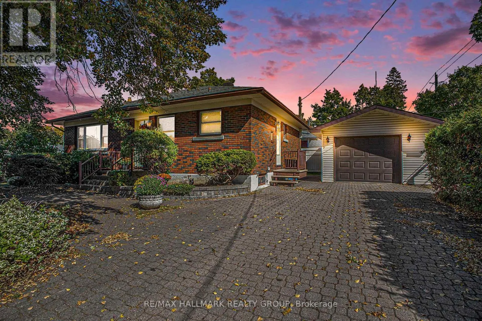 House for rent: 2023 Vincent Street, Ottawa, Ontario K1G 2M8