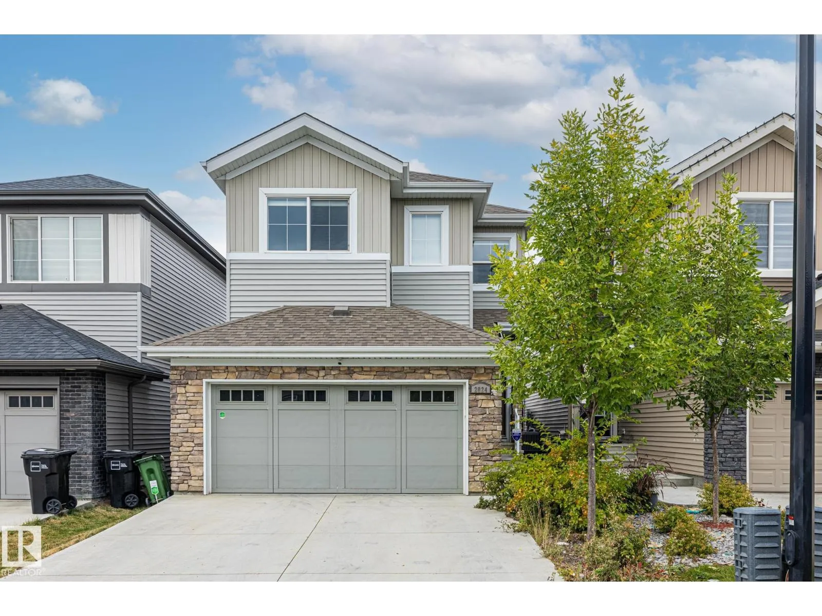 House for rent: 2024 160 St Sw, Edmonton, Alberta T6W 4E7