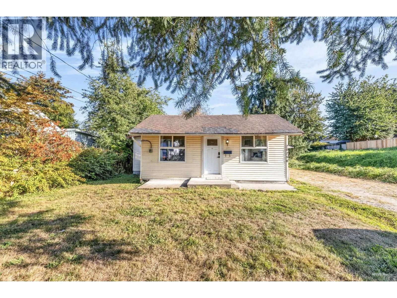 House for rent: 20258 Ospring Street, Maple Ridge, British Columbia V2X 1K4