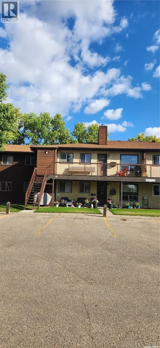 Row / Townhouse for rent: 202-b 1350 Gordon Road, Moose Jaw, Saskatchewan S6H 7R9