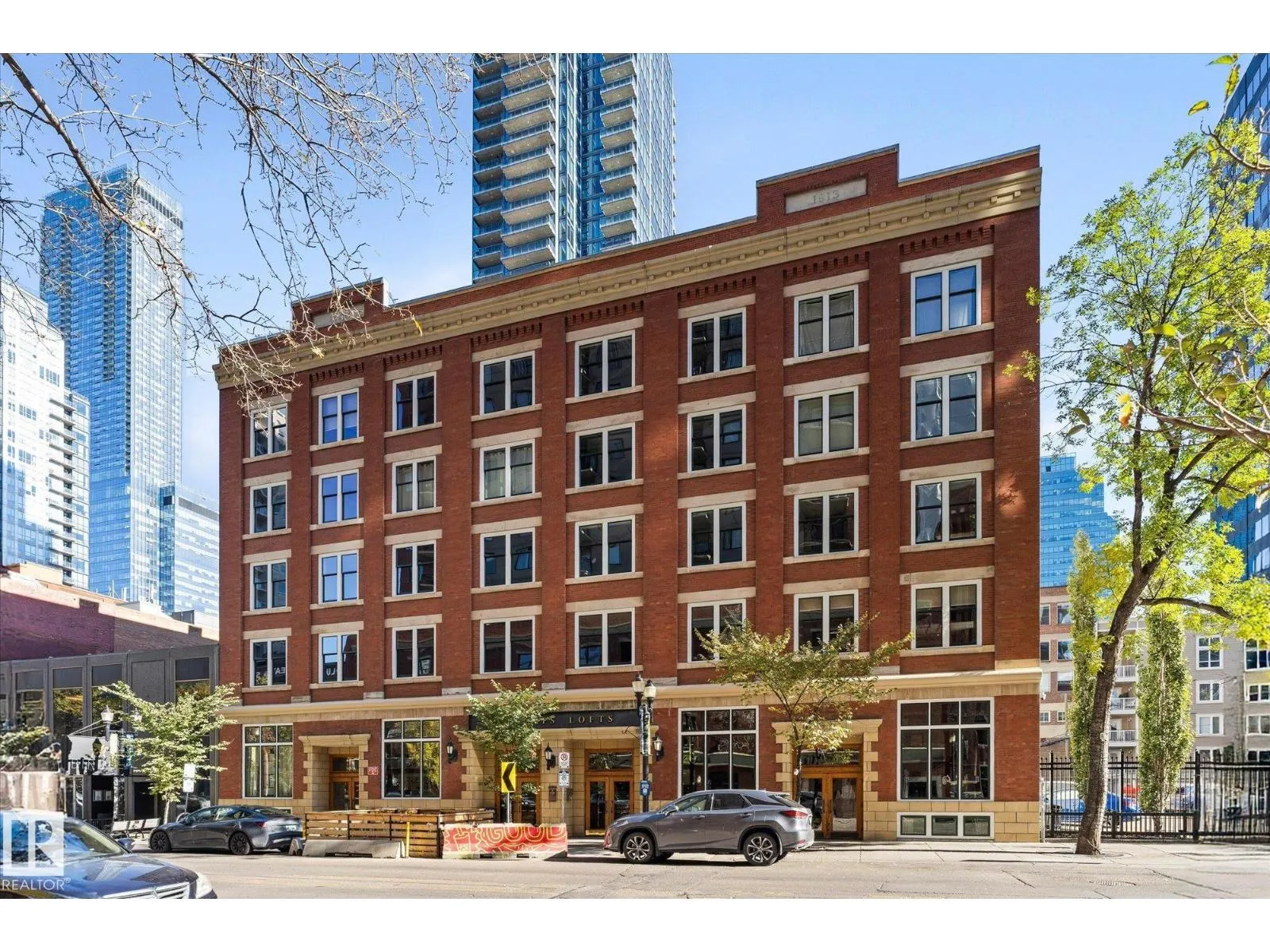 Apartment for rent: #203 10169 104 St Nw, Edmonton, Alberta T5J 1A5