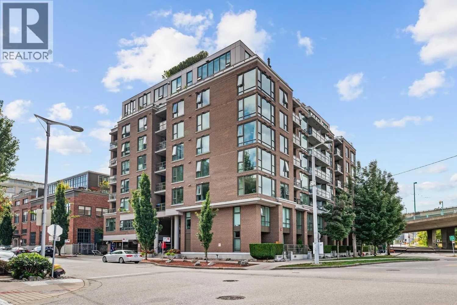 Apartment for rent: 203 1919 Wylie Street, Vancouver, British Columbia V5Y 0E7