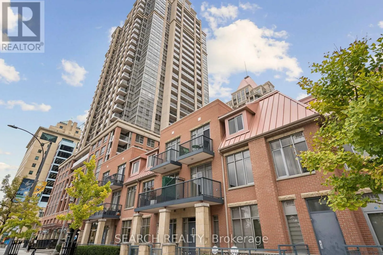 Row / Townhouse for rent: 203 - 330 Princess Royal Drive, Mississauga, Ontario L5B 4P7