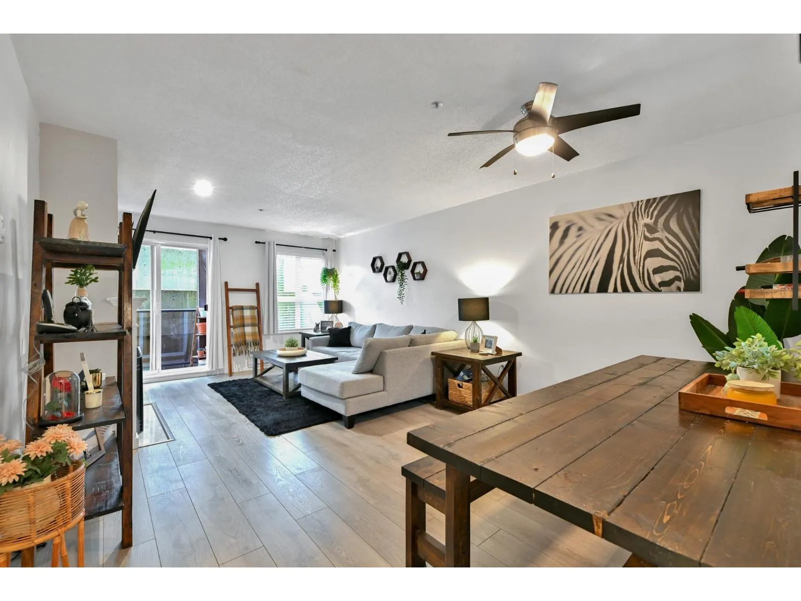 Apartment for rent: 203 33165 2 Avenue, Mission, British Columbia V2V 6T8