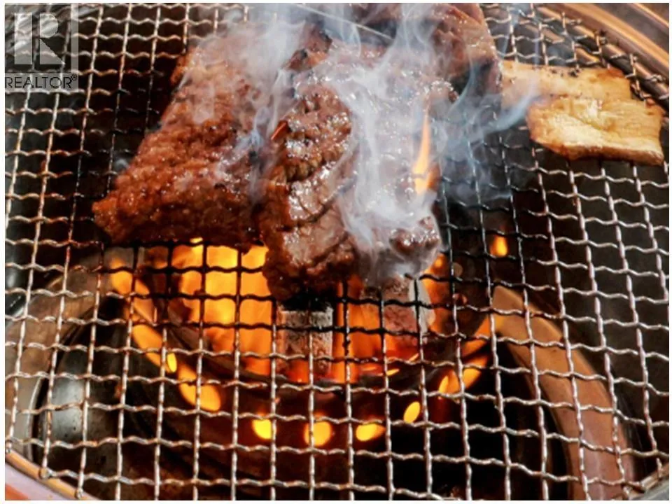 203 4501 North Road, Burnaby, British Columbia V3N 4R7