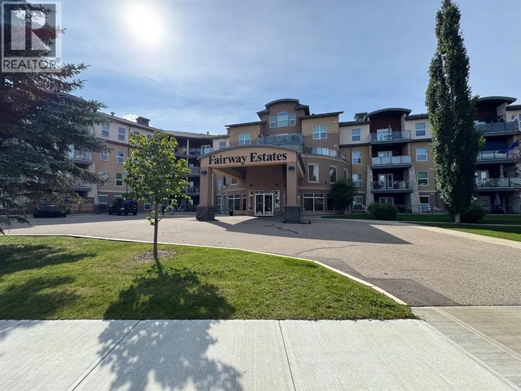 Apartment for rent: 203, 5040 53 Street, Sylvan Lake, Alberta T4S 0A1