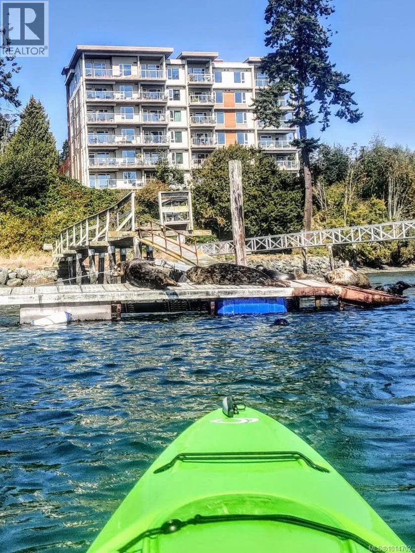 Apartment for rent: 203 6609 Goodmere Rd, Sooke, British Columbia V9Z 1P5