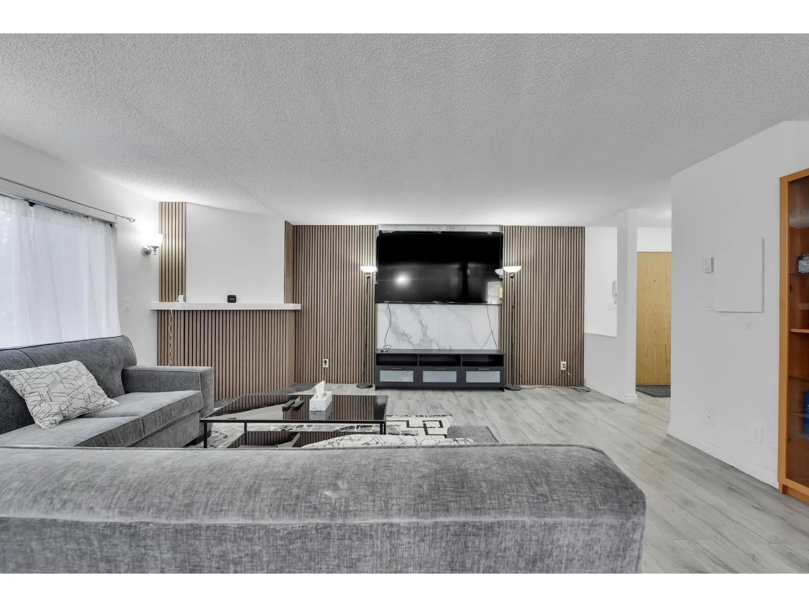 Row / Townhouse for rent: 203 7064 133b Street, Surrey, British Columbia V3W 8A4