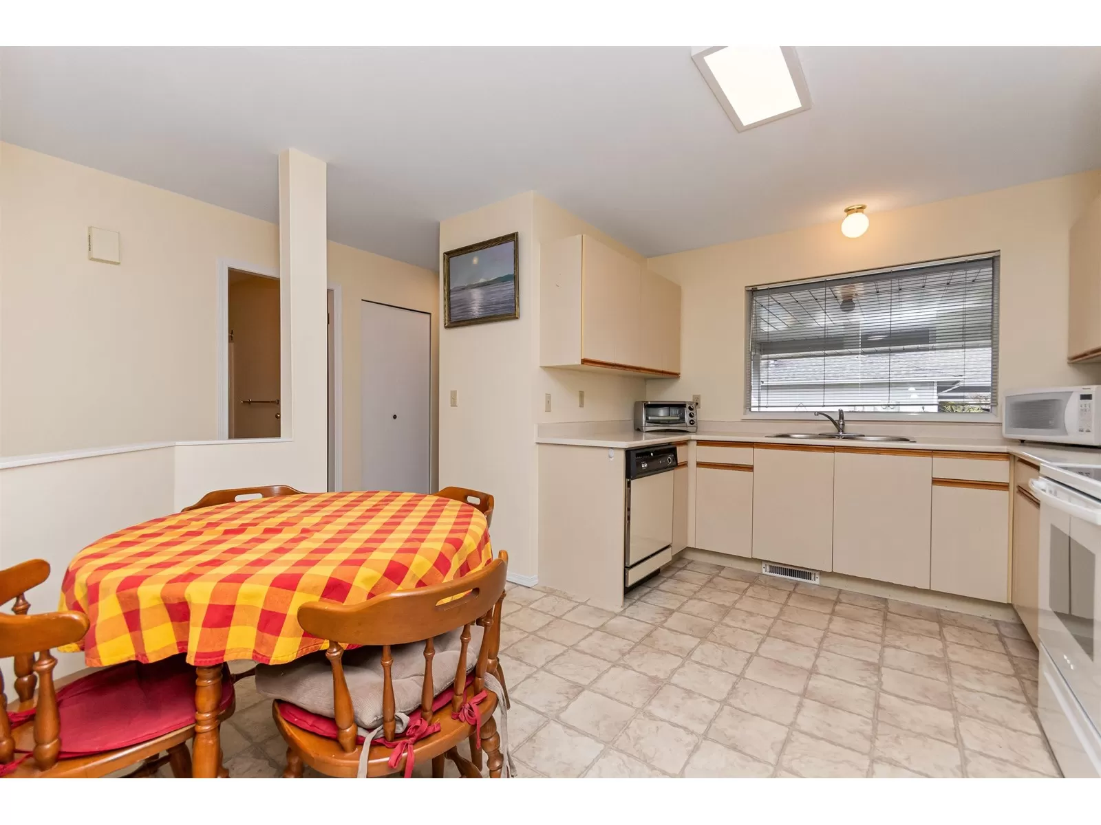 Row / Townhouse for rent: 203 7610 Evans Road|sardis West Vedder, Chilliwack, British Columbia V2R 2Z5