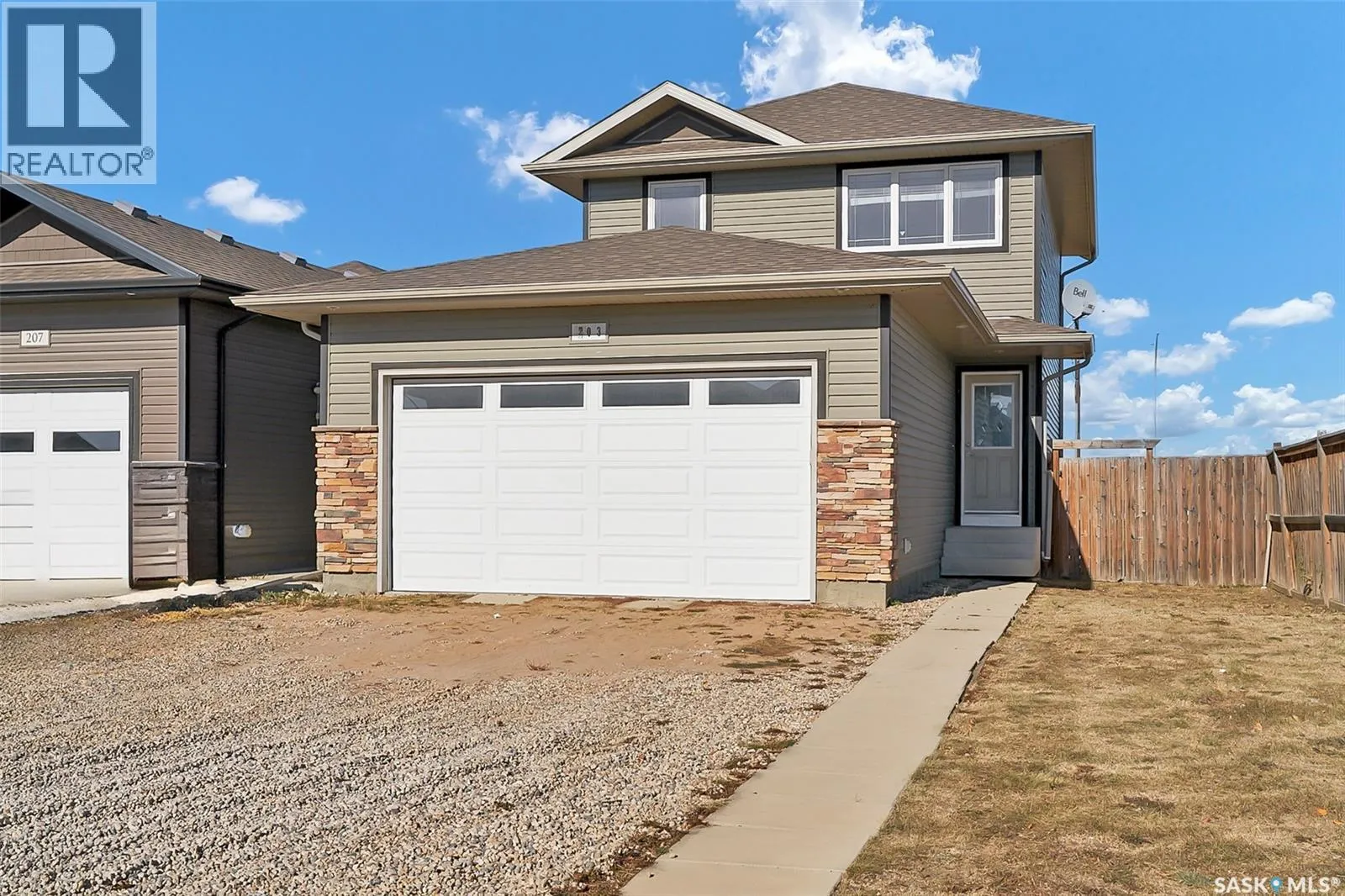 House for rent: 203 Henick Crescent, Saskatoon, Saskatchewan S7R 0J9