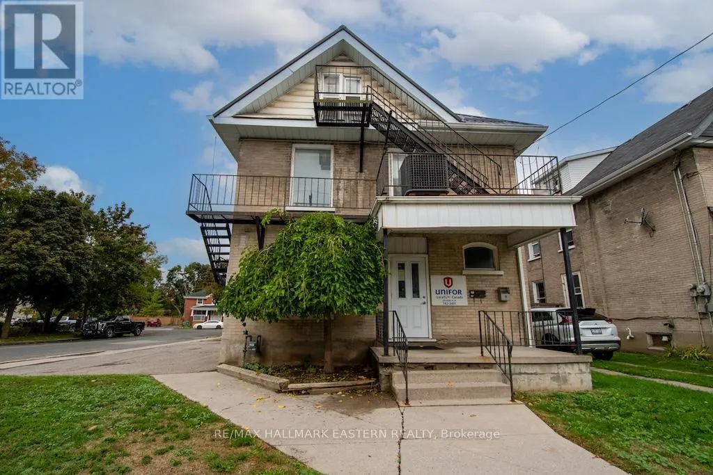 House for rent: 203 Park Street N, Peterborough, Ontario K9J 3P7