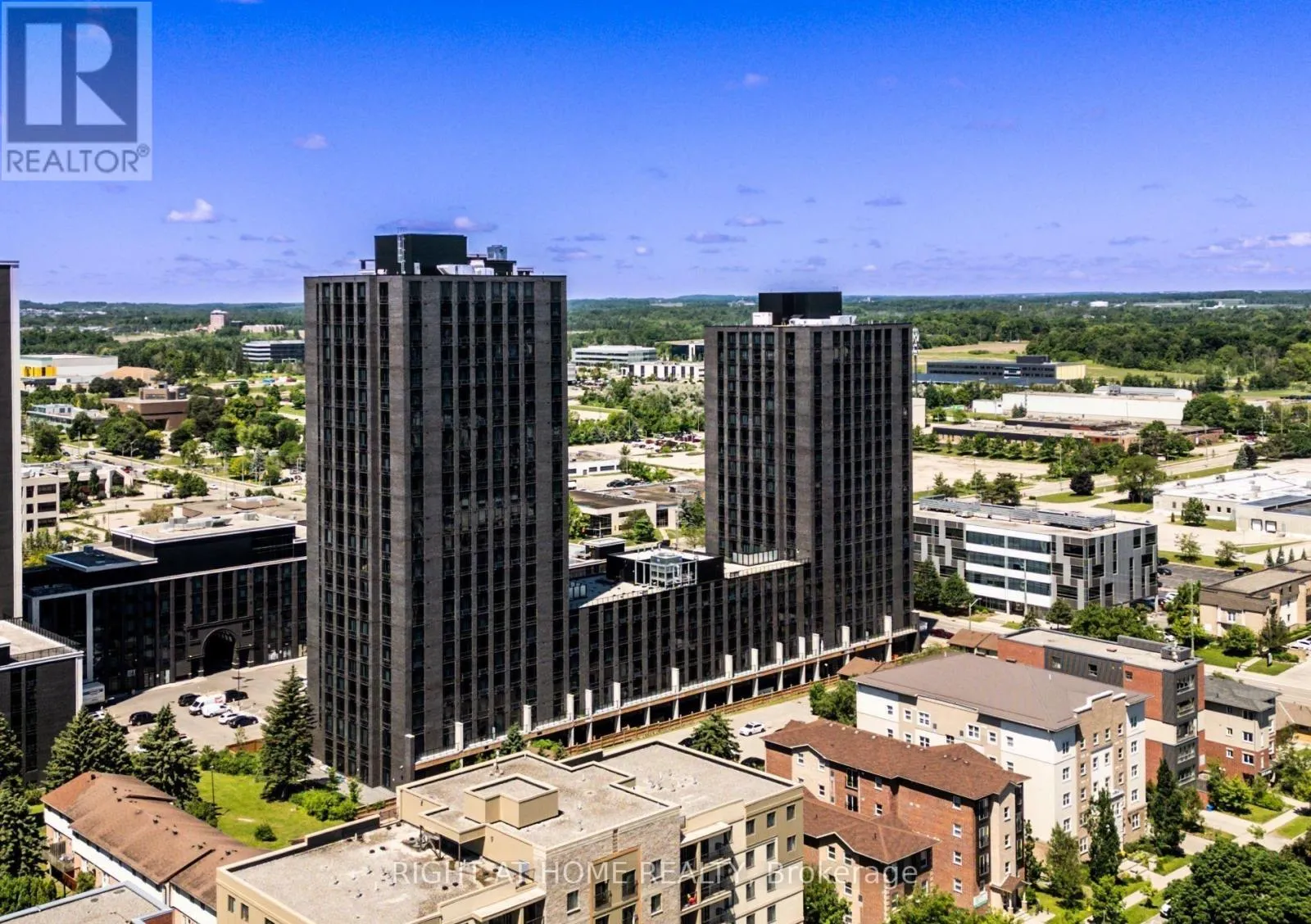 Apartment for rent: 2032 - 145 Columbia Street W, Waterloo, Ontario N2L 3L2