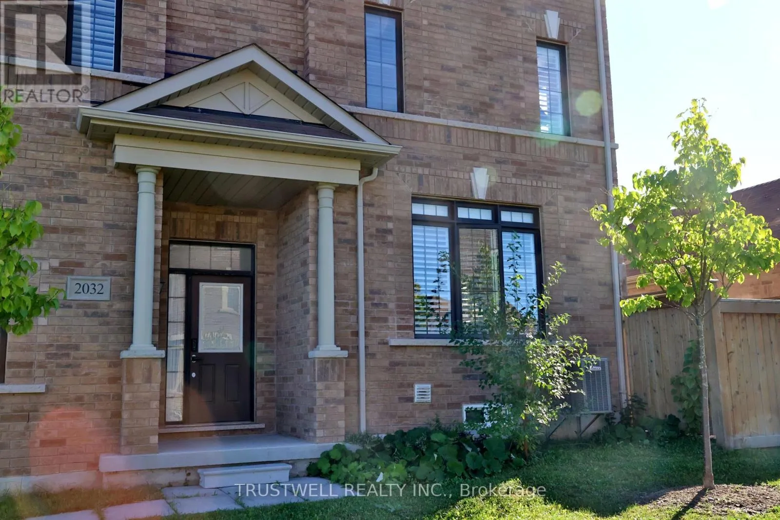 Row / Townhouse for rent: 2032 Donald Cousens Parkway, Markham, Ontario L6B 1J5