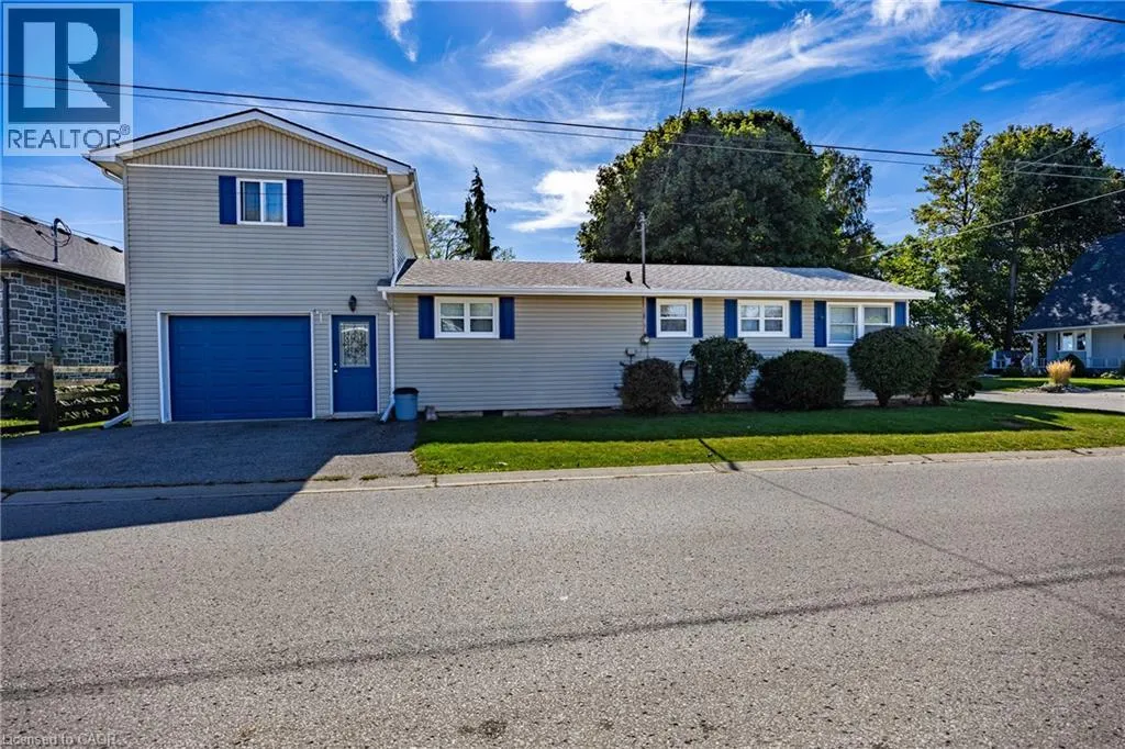 House for rent: 2035 Erie Street, Port Dover, Ontario N0A 1N7