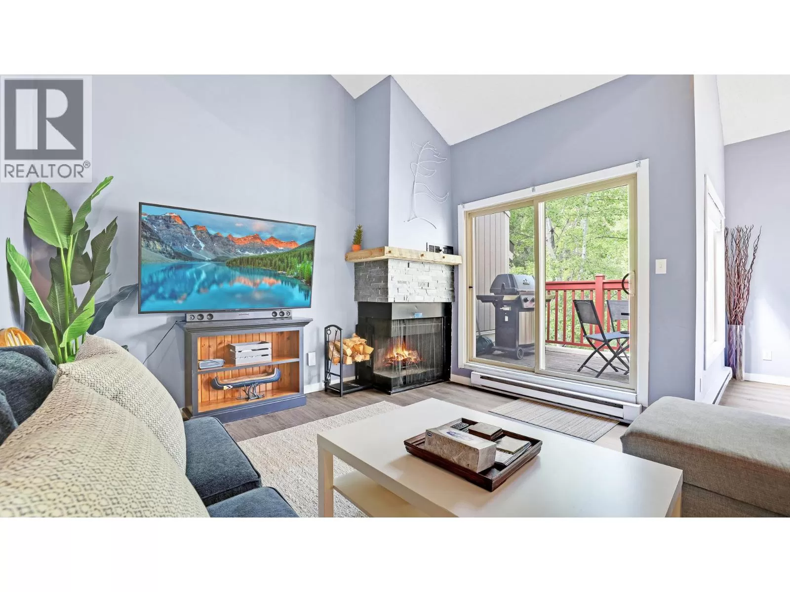 Apartment for rent: 2035 Panorama Drive Unit# 135, Panorama, British Columbia V0A 1T0