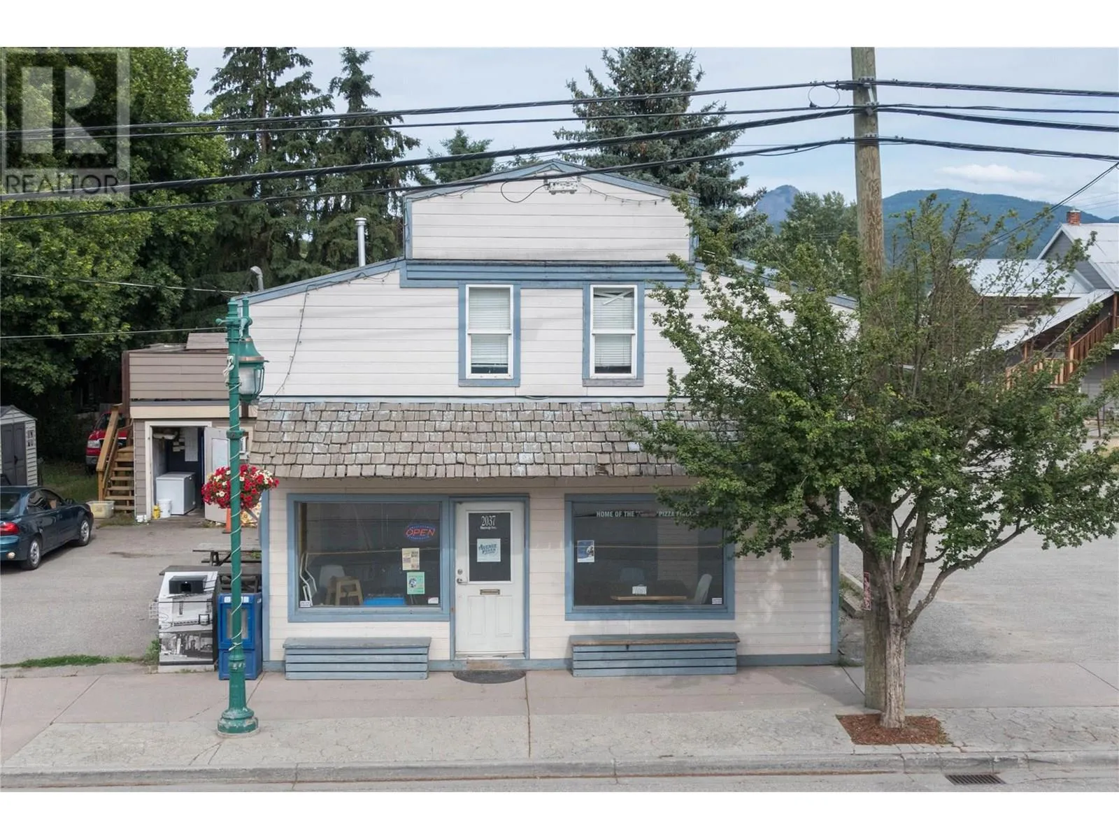 Residential Commercial Mix for rent: 2037 Shuswap Avenue, Lumby, British Columbia V0E 2G0