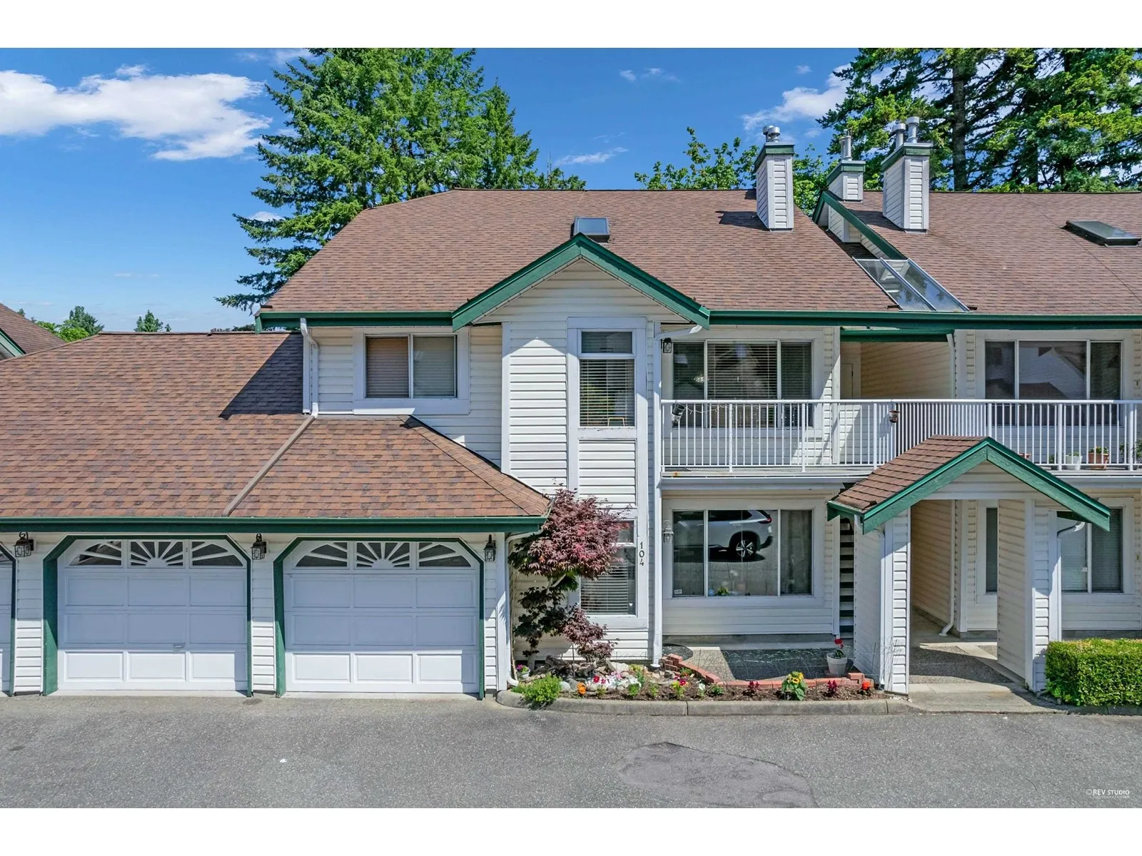 Row / Townhouse for rent: 204 10308 155a Street, Surrey, British Columbia V3R 4K5