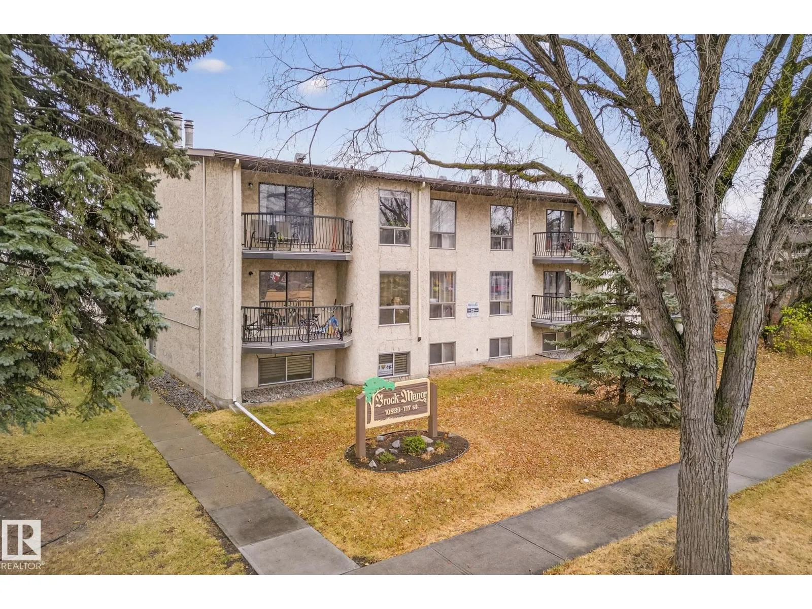 Apartment for rent: #204 10829 117 St Nw, Edmonton, Alberta T5H 3N4