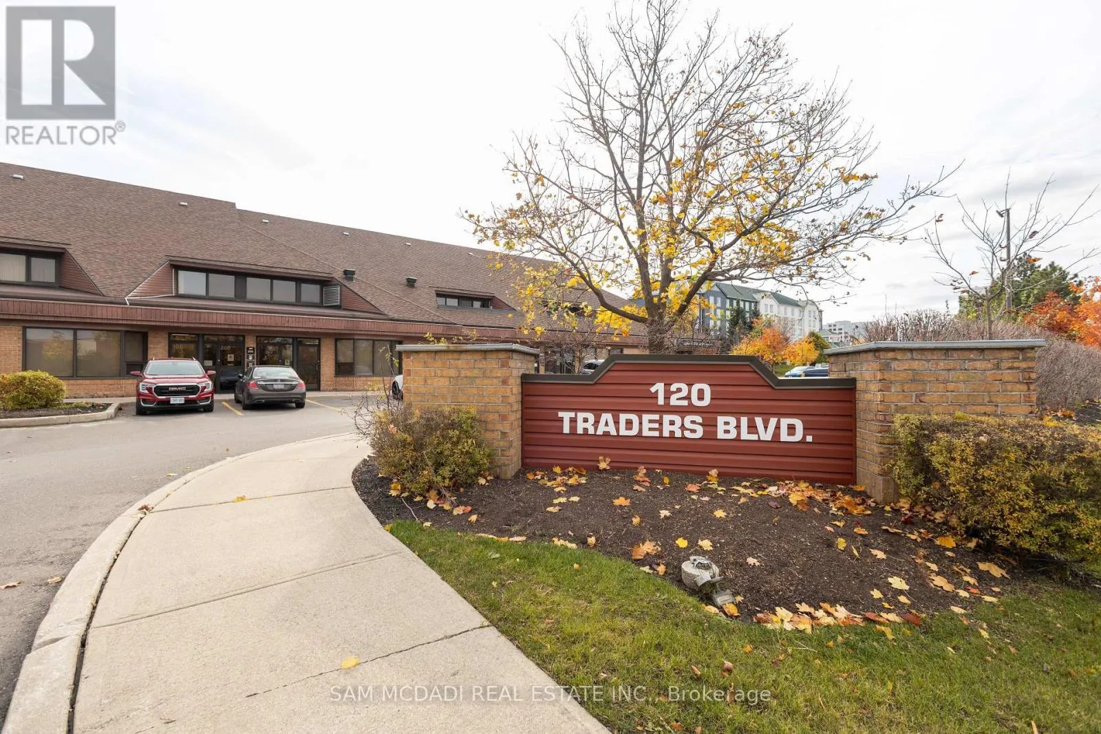 Offices for rent: 204 - 120 Traders Boulevard E, Mississauga, Ontario L4Z 2H7