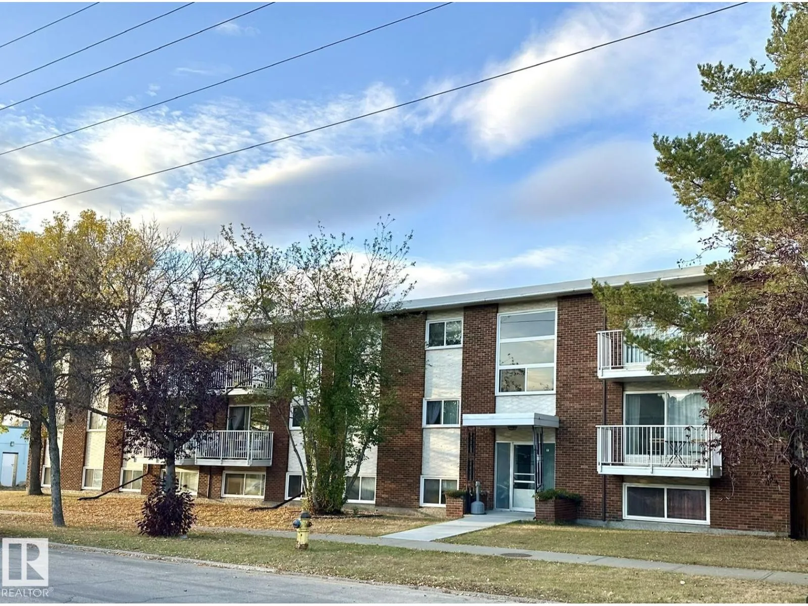 Apartment for rent: #204 13104 132 Av Nw, Edmonton, Alberta T5L 3R3