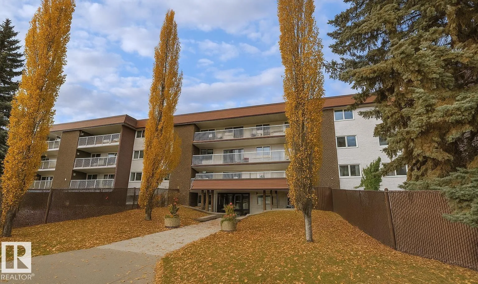 Apartment for rent: #204 14810 51 Av Nw, Edmonton, Alberta T6H 5G5