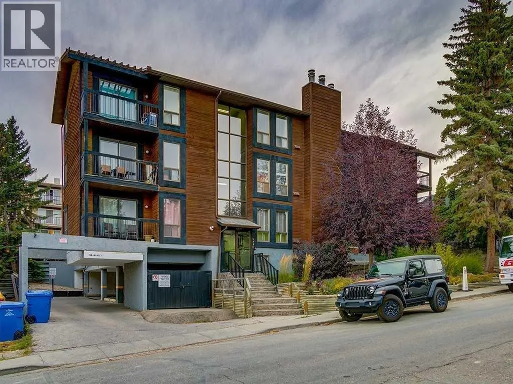 Apartment for rent: 204, 2611 15a Street Sw, Calgary, Alberta T2T 4C1