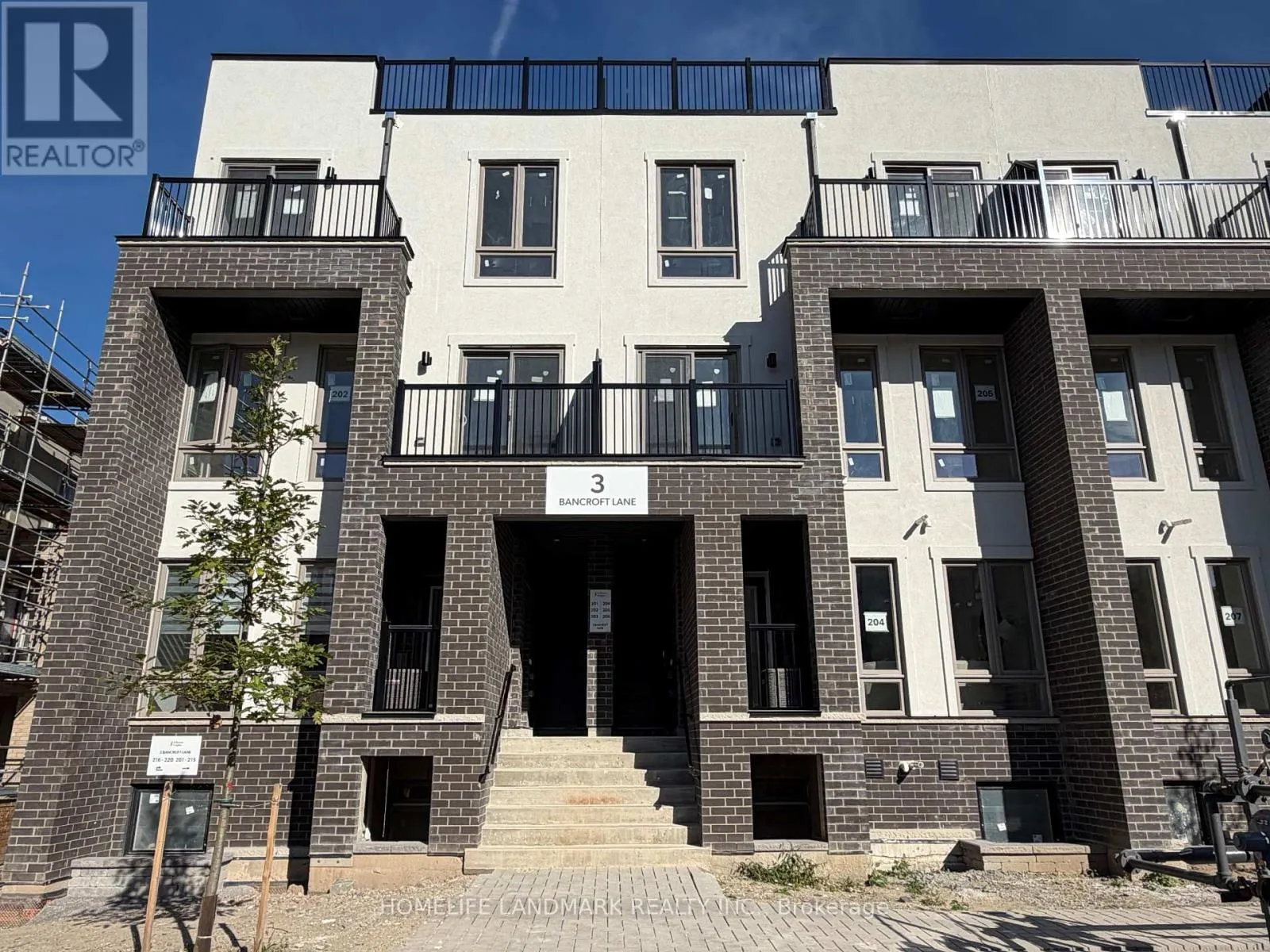 Row / Townhouse for rent: 204 - 3 Bancroft Lane, Richmond Hill, Ontario L4E 1M1