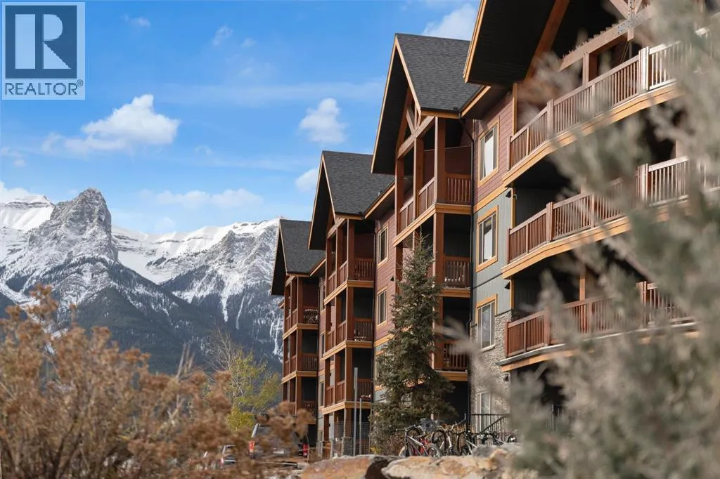 Apartment for rent: 204, 300 Palliser Lane, Canmore, Alberta T1W 0H5