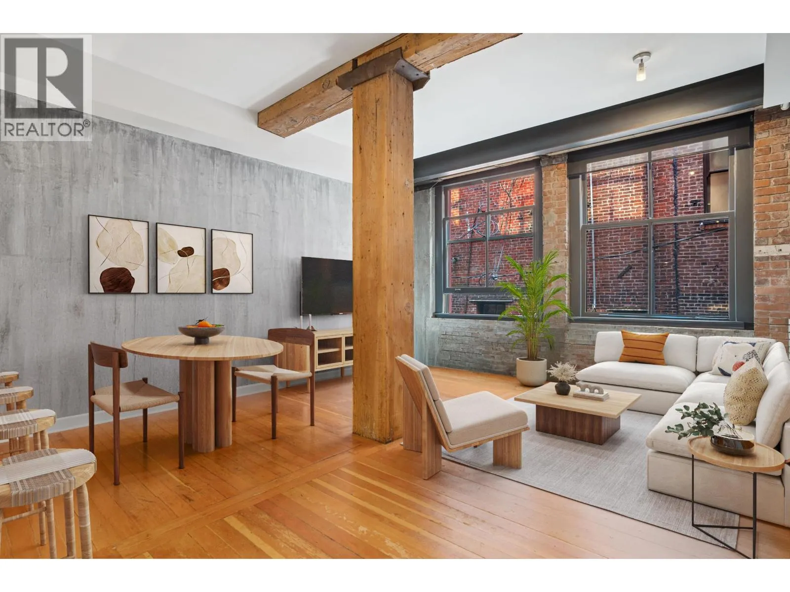 Apartment for rent: 204 310 Water Street, Vancouver, British Columbia V6B 1B6