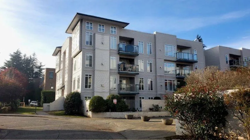 Apartment for rent: 204 32075 George Ferguson Way, Abbotsford, British Columbia V2T 2K7