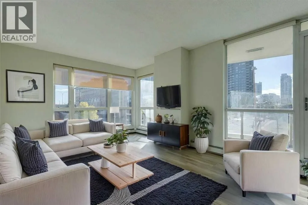 Apartment for rent: 204, 325 3 Street Se, Calgary, Alberta T2G 0T9