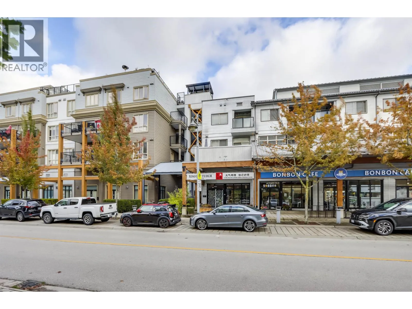 Apartment for rent: 204 6077 London Road, Richmond, British Columbia V6E 0A7