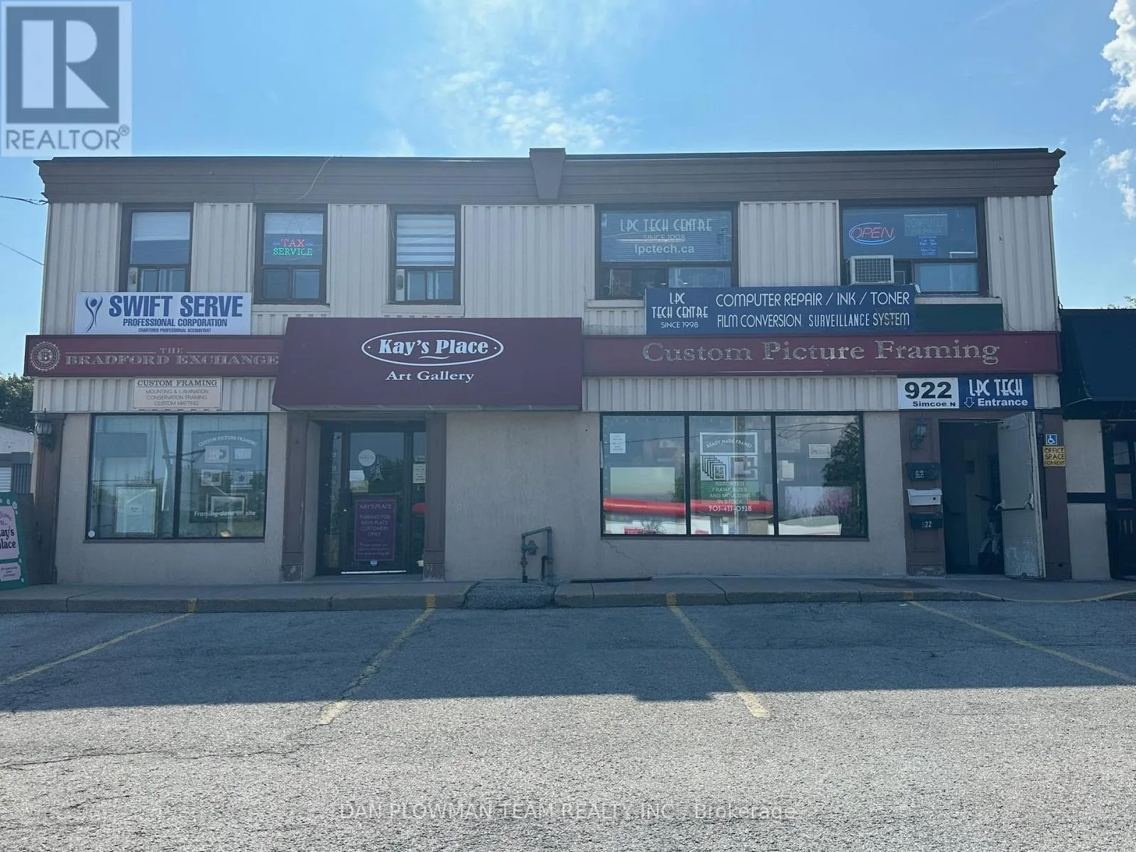 Offices for rent: 204 - 922 Simcoe Street N, Oshawa, Ontario L1G 4X1